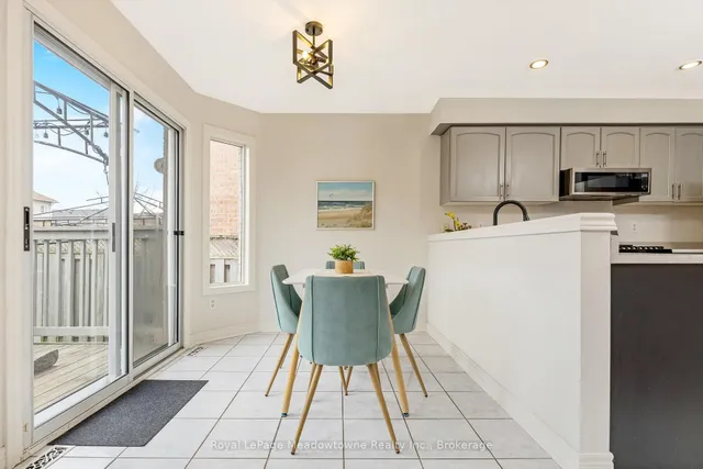 Additional image 16 of 13 Robarts Dr