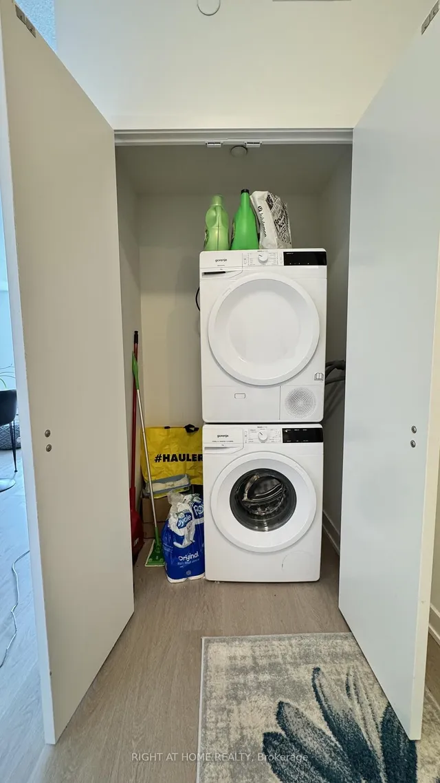 Additional image 15 of 859 The Queensway St Unit 906