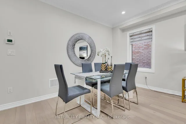 Additional image 12 of 98 Lola Cres