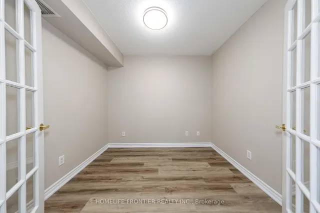 Additional image 20 of 18 Kenaston Gdns Unit 1703