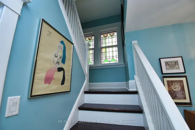 Additional image 21 of 45 Maplewood Ave