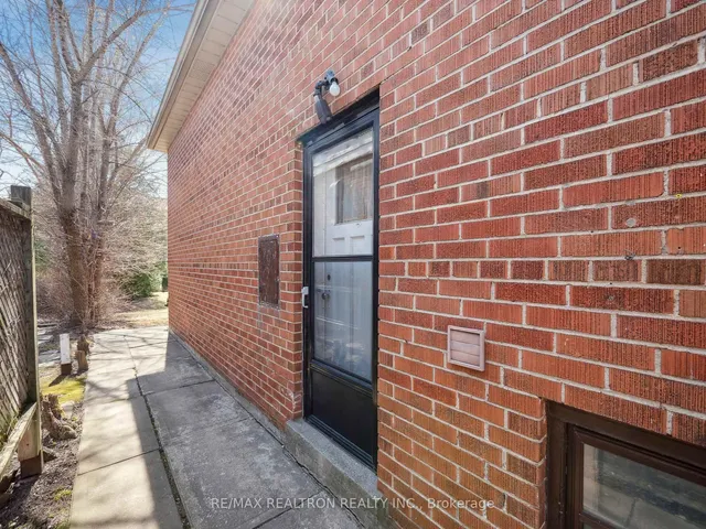 Additional image 40 of 397 Cortleigh Blvd