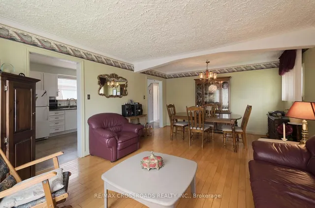 Additional image 6 of 1310 Victoria Park Ave