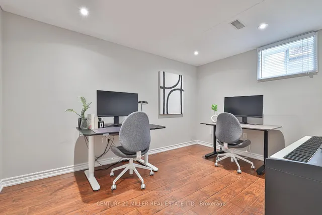 Additional image 37 of 4072 Gunby Cres