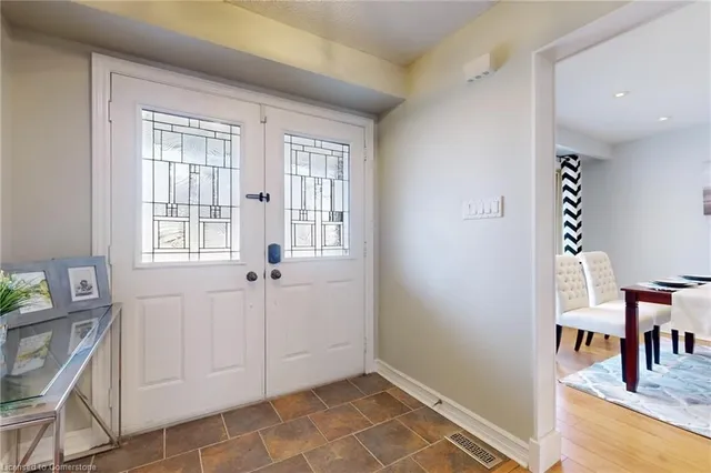 Additional image 5 of 7119 Fayette Cir