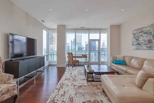 Additional image 16 of 80 John St Unit 4406