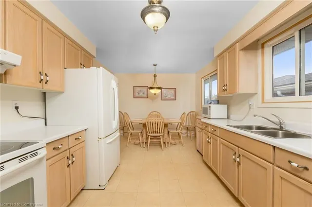 Additional image 17 of 31 Green Forest Dr