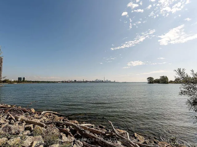 Additional image 33 of 70 Annie Craig Dr Unit 1001