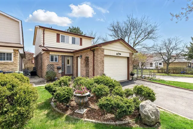 69 White Heather Blvd