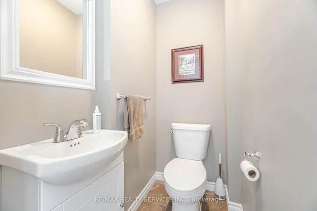 Additional image 15 of 93 Hansen Rd Unit 20