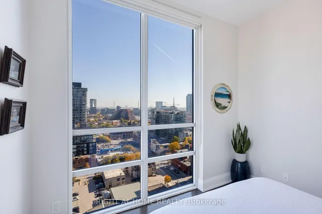 Additional image 23 of 460 Adelaide St Unit PH 216