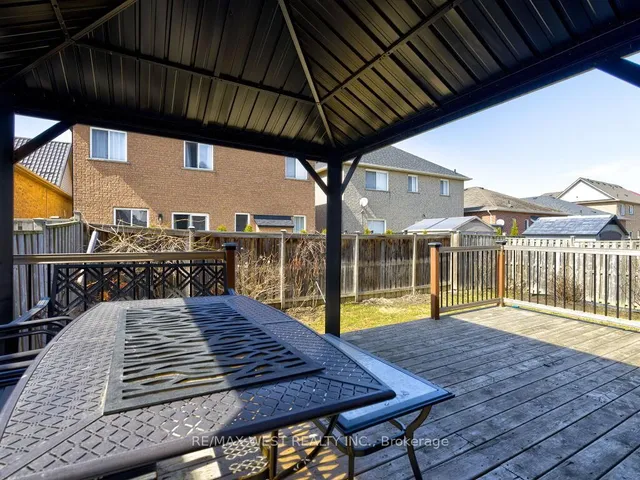 Additional image 41 of 104 Chalkfarm Cres