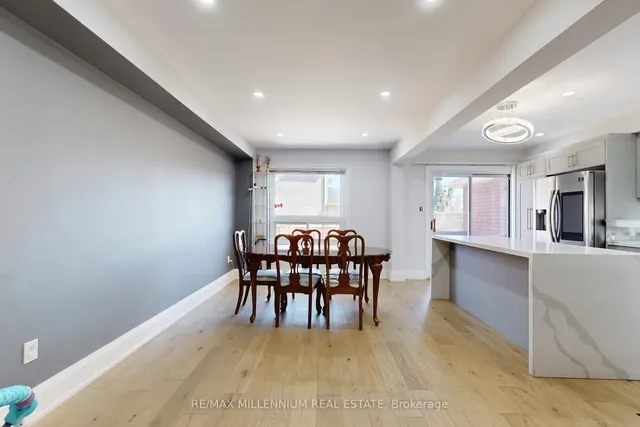 Additional image 7 of 572 Lumberton Cres