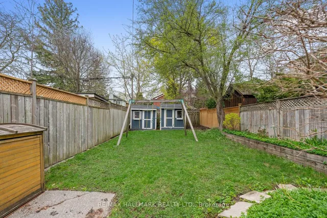 Additional image 39 of 176 Melrose Ave