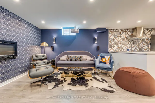 Additional image 38 of 12 Riva Crt