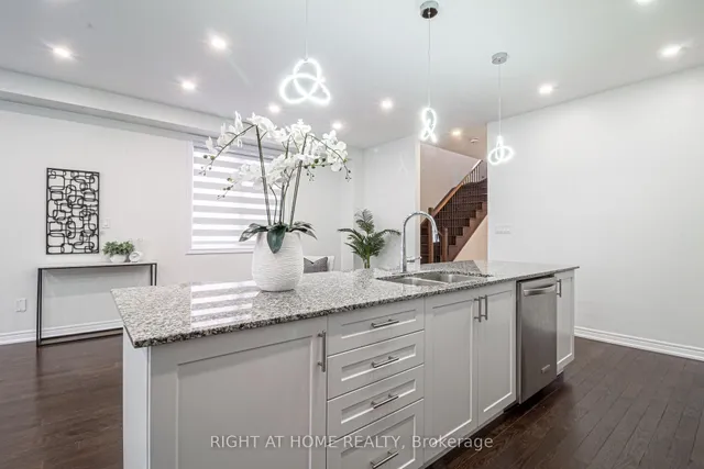 Additional image 11 of 1406 Farmstead Dr