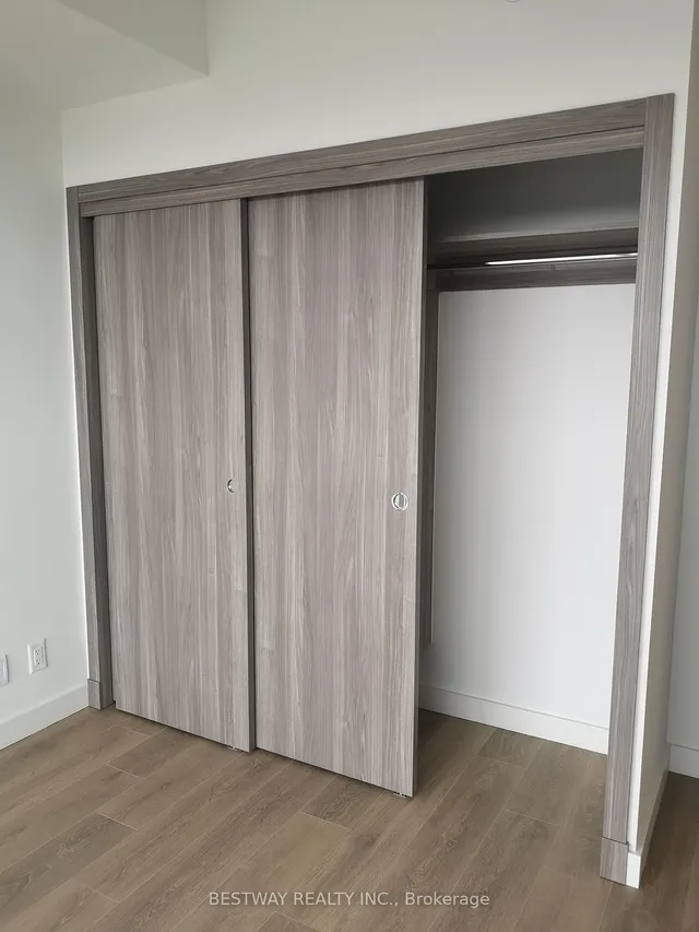 Additional image 6 of 27 McMahon Dr Unit 1505