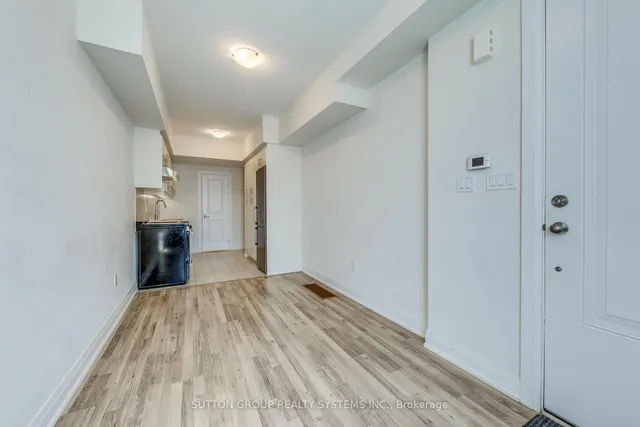 Additional image 37 of 1774A Lawrence Ave