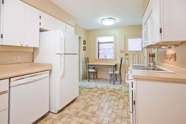Additional image 9 of 305 Bessborough Dr