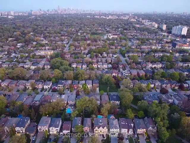 Additional image 5 of 677 Woburn Ave