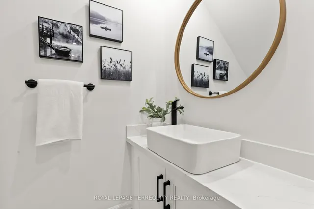 Additional image 13 of 944 Long Dr