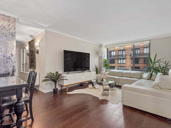 2 S End Ave APT 8L, New York, NY 10280