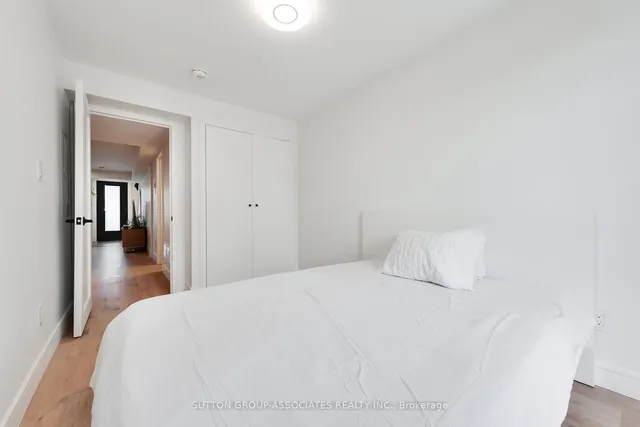 Additional image 31 of 33 Lanark Ave