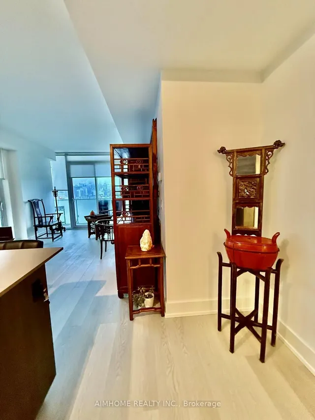 Additional image 5 of 200 Bloor St Unit 1405