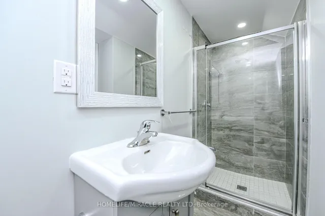 Additional image 48 of 56 Monument Tr