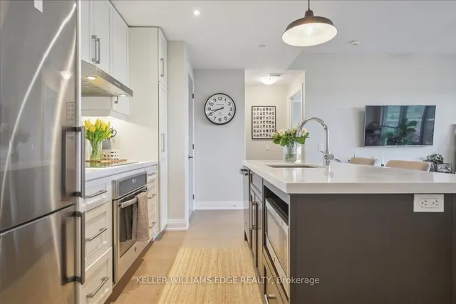 Additional image 10 of 2025 Maria St Unit 1401