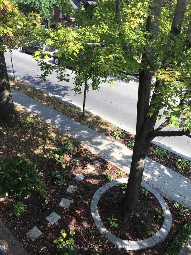 Additional image 6 of 712 Gladstone Ave