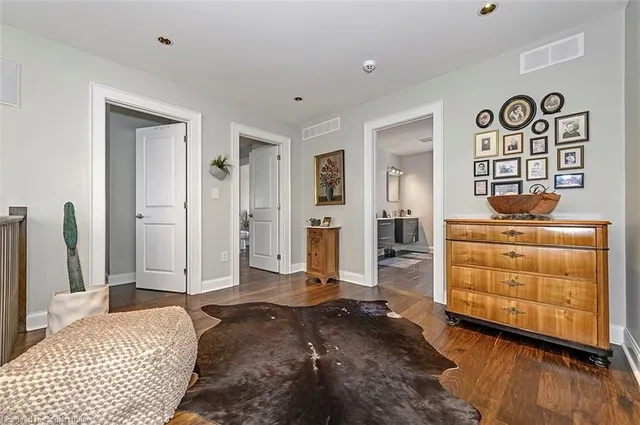 Additional image 29 of 8495 Appleby Line