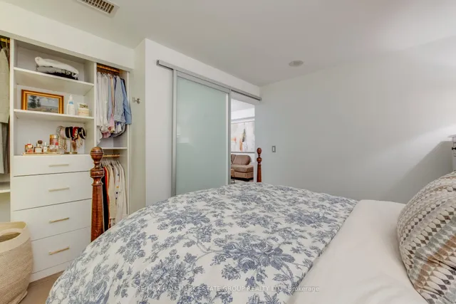 Additional image 17 of 59 East Liberty St Unit 401