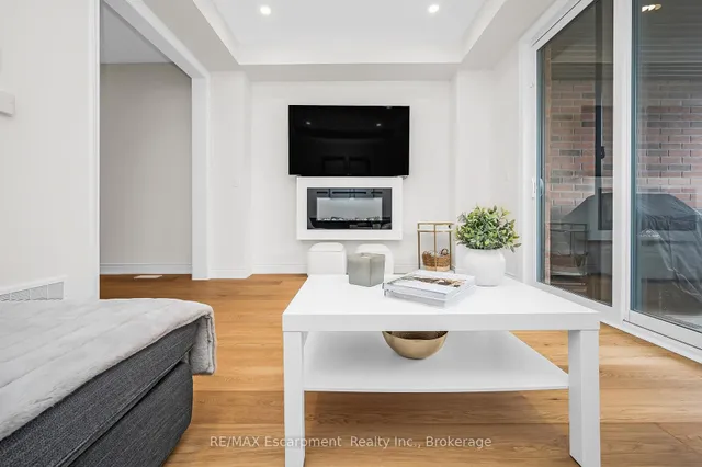 Additional image 16 of 3401 Sixth Line