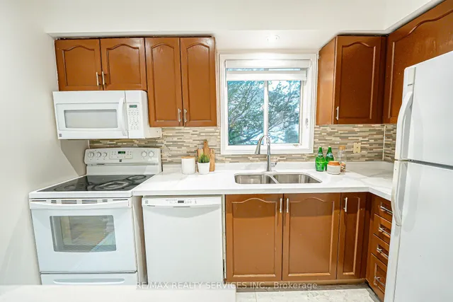 Additional image 18 of 192 Cresthaven Rd Unit 19