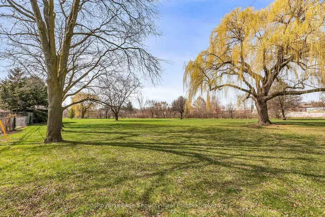 Additional image 36 of 245 Avondale Blvd