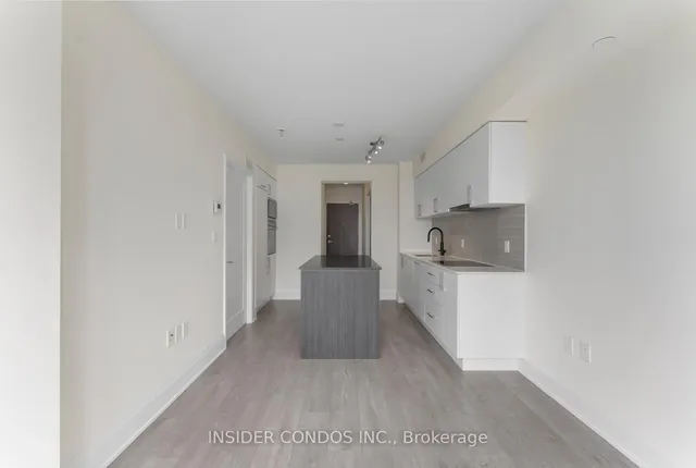 Additional image 18 of 27 Bathurst St Unit 1203