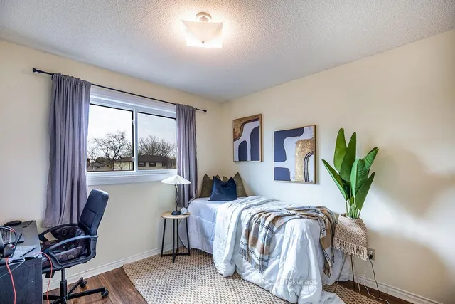 Additional image 22 of 87 Flamingo Cres