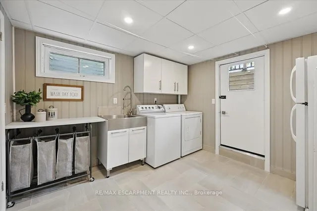 Additional image 33 of 747 MULLIN Way