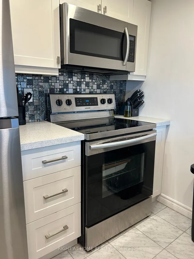 Additional image 7 of 38 Elm St Unit 1812