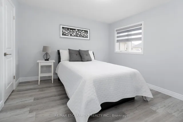 Additional image 16 of 24 Dunvegan Pl