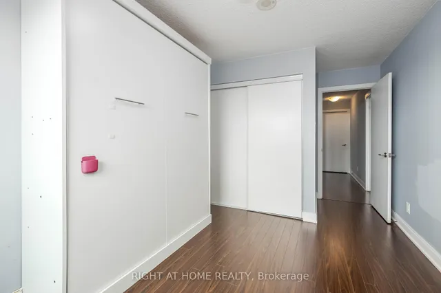 Additional image 22 of 125 Village Green Sq Unit 3703