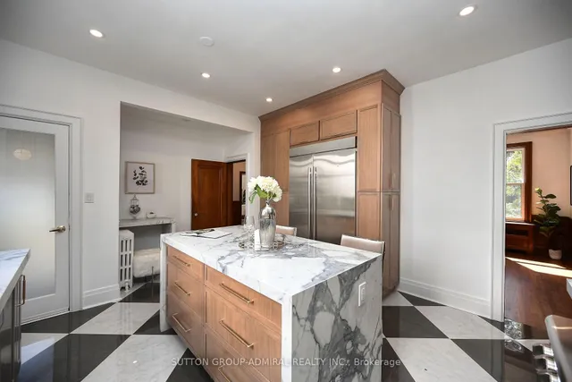 Additional image 14 of 987 Royal York Rd