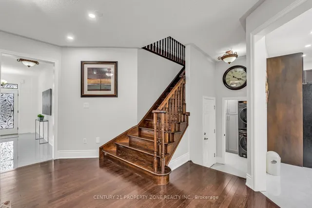 Additional image 50 of 8 Griffith Crt