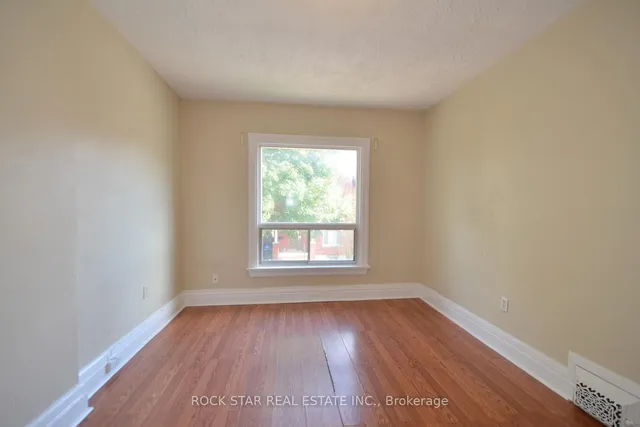 Additional image 29 of 58 Erie Ave