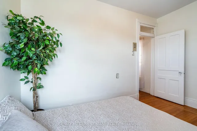 Additional image 23 of 244 HUGHSON St