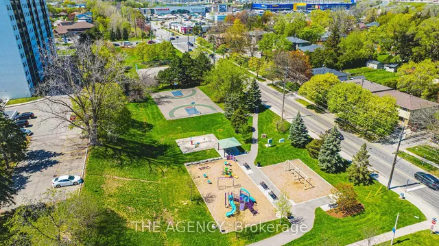 Additional image 41 of 975 Warwick Crt Unit 1410