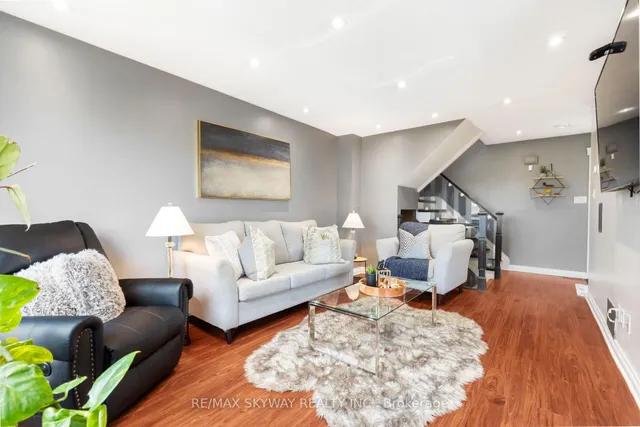 Additional image 8 of 82 Festoon Pl