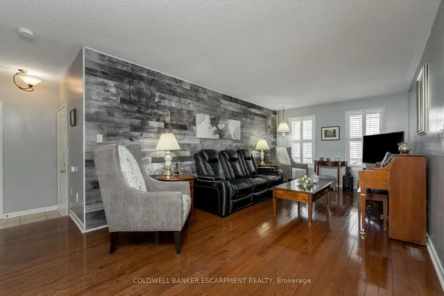 Additional image 6 of 593 Caverhill Cres
