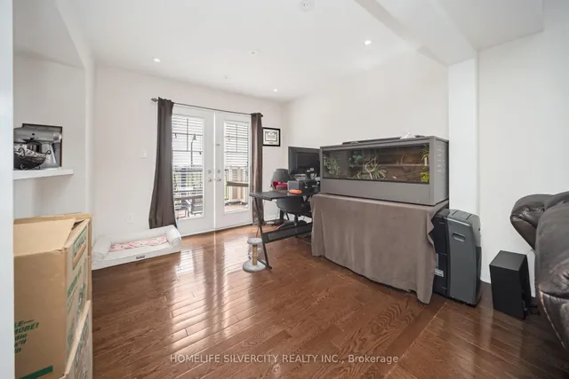 Additional image 11 of 127 Bleasdale Ave